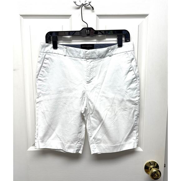 Banana Republic Bermuda Shorts, White Cotton Stretch Chino, Women's Size 4 - Picture 1 of 5